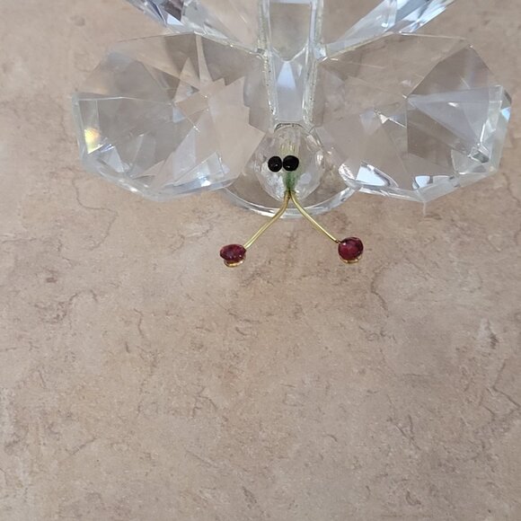 Crystal Butterfly on Oval Base - Picture 2 of 6